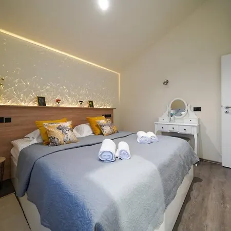 Vala, 4*, Sea View & Private Heated Pool Pridraga