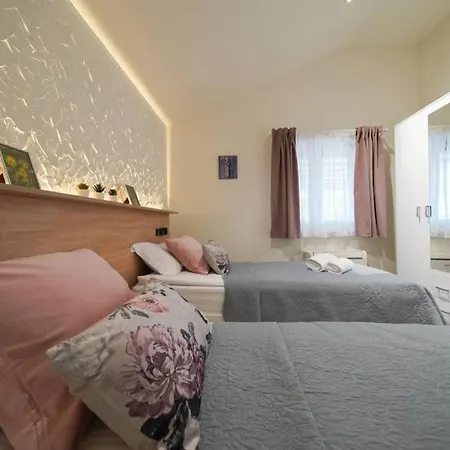 Vala, 4*, Sea View & Private Heated Pool