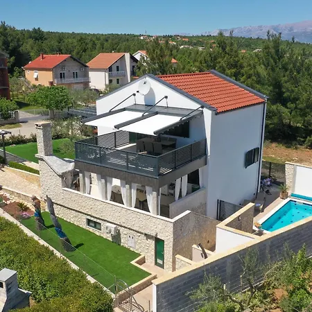 Vala, 4*, Sea View & Private Heated Pool Appartement Pridraga