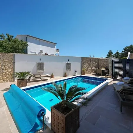 Vala, 4*, Sea View & Private Heated Pool Apartment